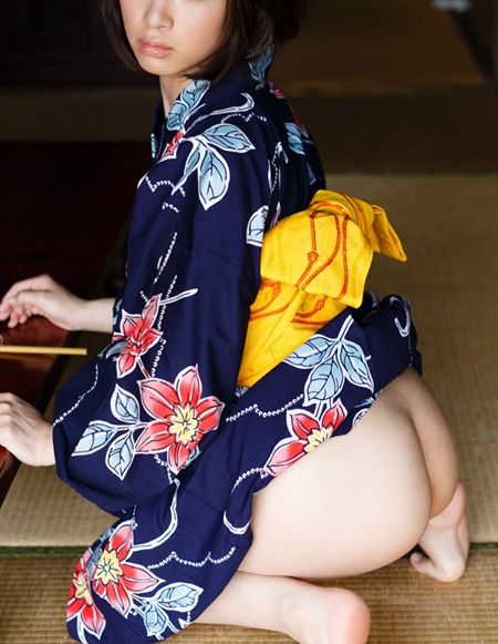 着物や浴衣を着たお姉さんのエロ画像